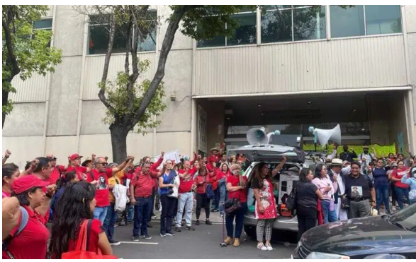 CNTE: presiona y logra cancelación de descuentos a paristas