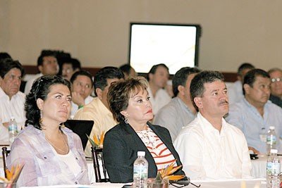 Urge Gordillo reforma a Normales